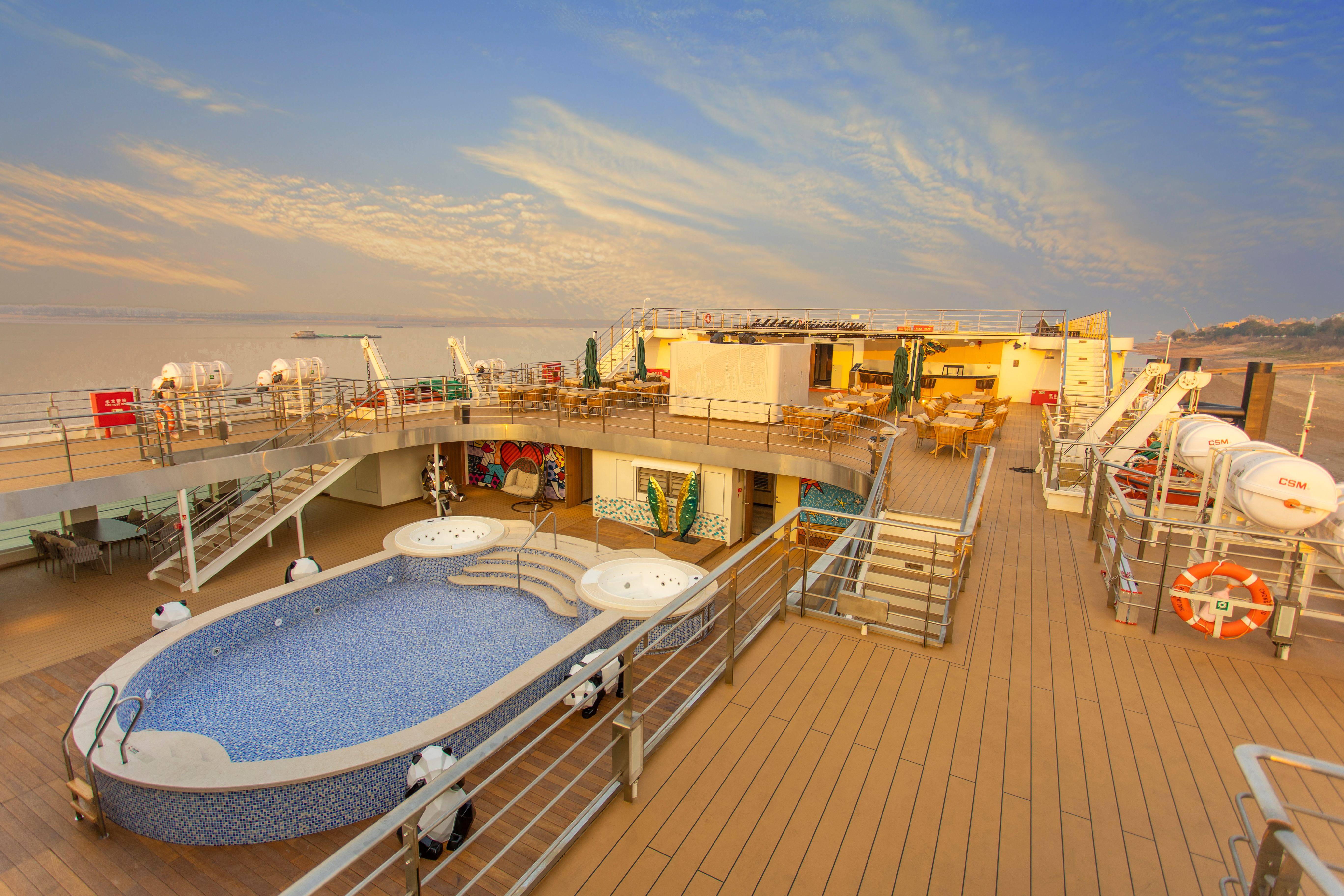 4-Day Classic Yangtze River & Three Gorges Cruise
